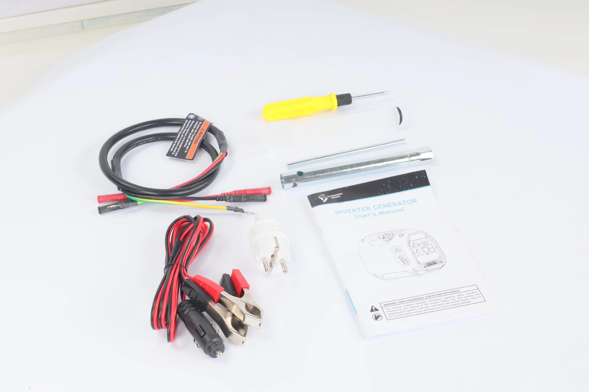 Ultimatron 2000 Watt Bærbar Inverter Strømaggregat Cables